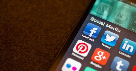 113.fm radio - follow us on social media