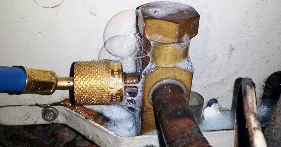 ac refrigerant leak